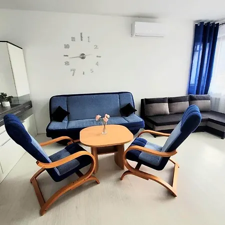 Apartment Sophie 3 Rooms, 2 Bathrooms, 8 Persons-2